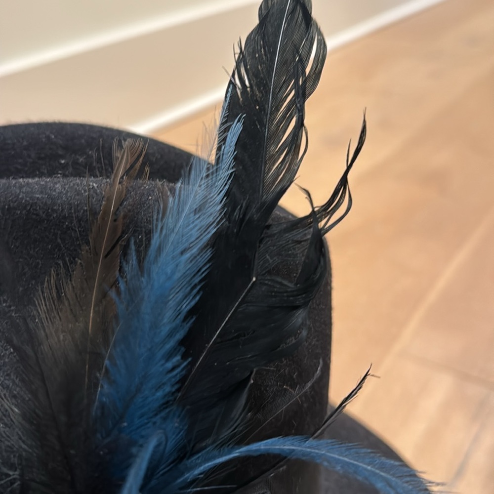 Gucci Hat with Feathers - Picture 8 of 8